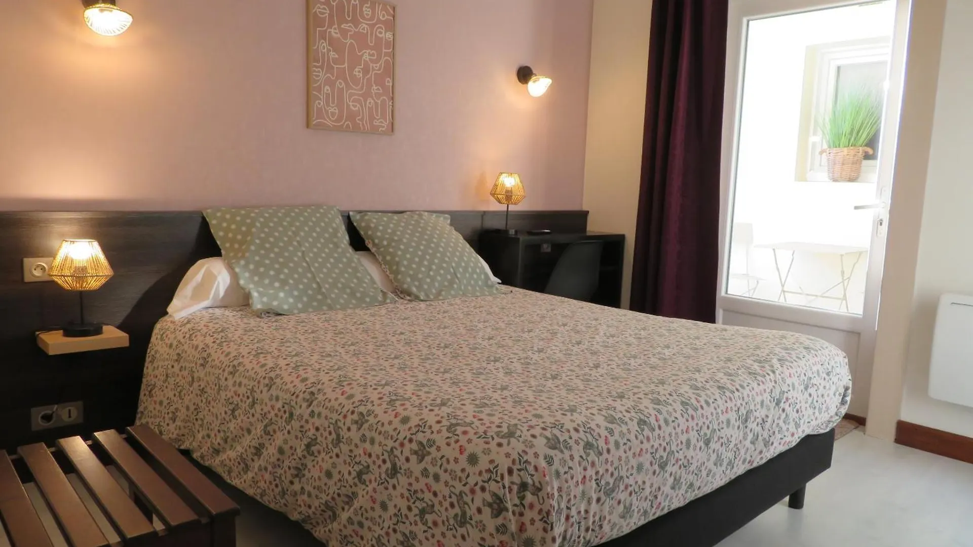 Auberge D'Ici Et D'Ailleurs 3*, Cressensac-Sarrazac Frankreich